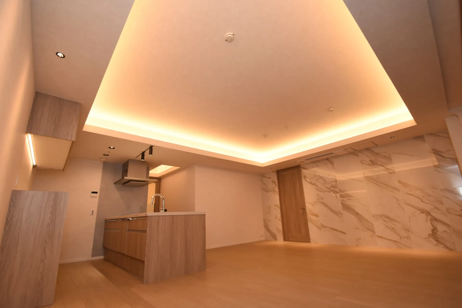プラウド新浦安E棟　9,380万円